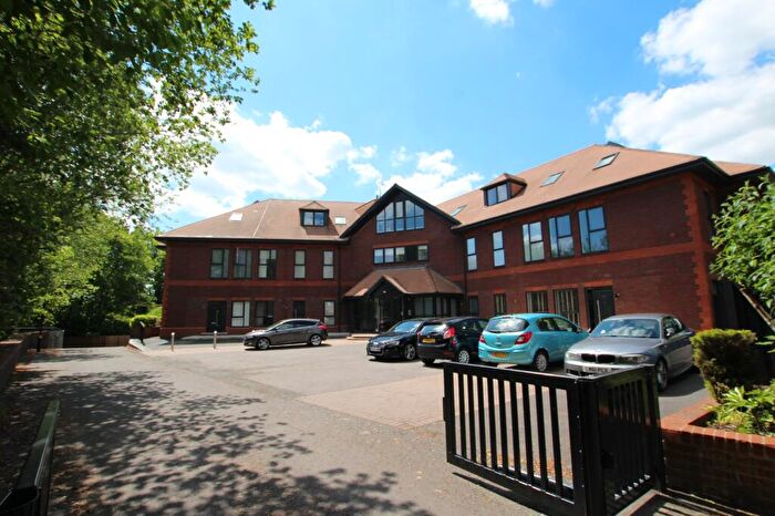 2 Bedroom Apartment To Rent In Carey Road, Wokingham, Berkshire, RG40