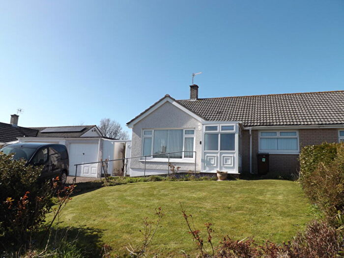 2 Bedroom Bungalow To Rent In Torpoint, PL11
