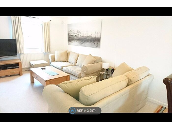 3 Bedroom End Of Terrace House To Rent In Shetland Road, London, E3