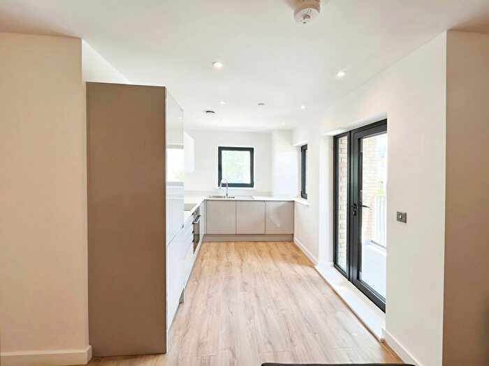 2 Bedroom Flat To Rent In Victoria Road, Pyramid House, TN23