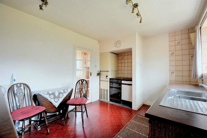 2 Bedroom Bungalow For Sale In Birdsall Avenue, Wollaton Village, Nottingham, NG8