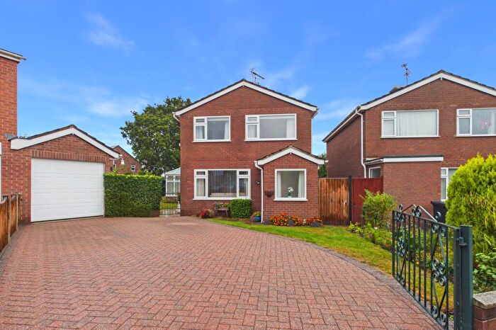 3 Bedroom Detached House For Sale In Paddock Way, Higher Kinnerton, CH4