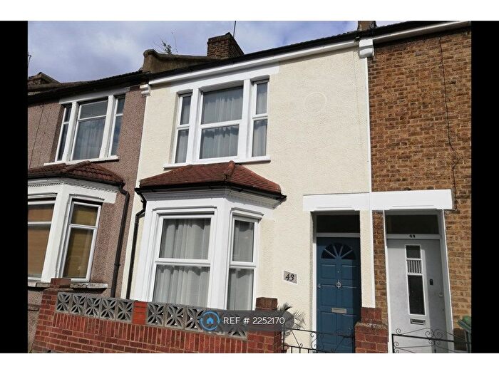 2 Bedroom Terraced House To Rent In Parish Lane, London, SE20