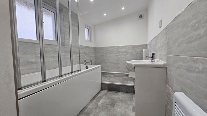 2 Bedroom Terraced House For Sale In Oswald Road, Dover, CT17