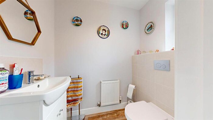 2 Bedroom Semi-Detached House For Sale In Bumpers Lane, Portland, DT5