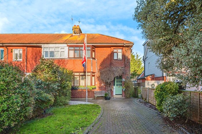 3 Bedroom End Of Terrace House For Sale In Waterworks Road, Portsmouth, Hampshire, PO6