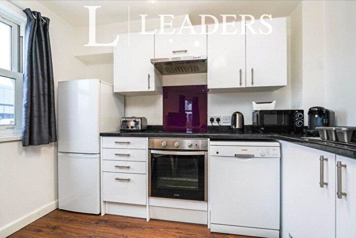 3 Bedroom Flat To Rent In Swindon Road, Cheltenham, Gloucestershire, GL50