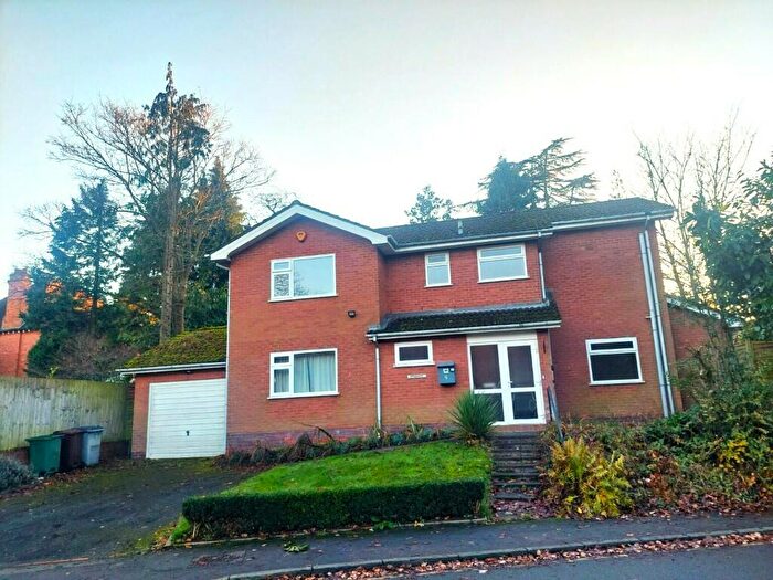 4 Bedroom Detached House To Rent In Old Warwick Road, Solihull, West Midlands, B92
