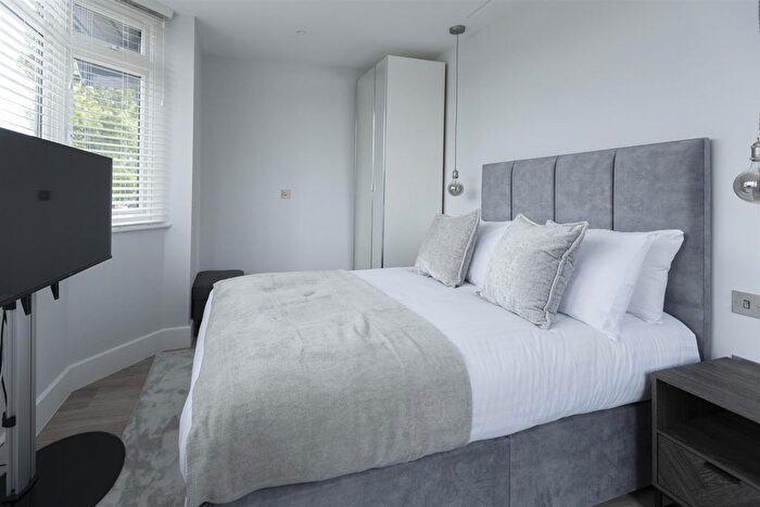 1 Bedroom Flat To Rent In London Road, Headington, OX3