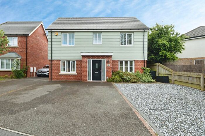 4 Bedroom Detached House For Sale In Holmes Meadow, Redhouse Park, Milton Keynes, MK14