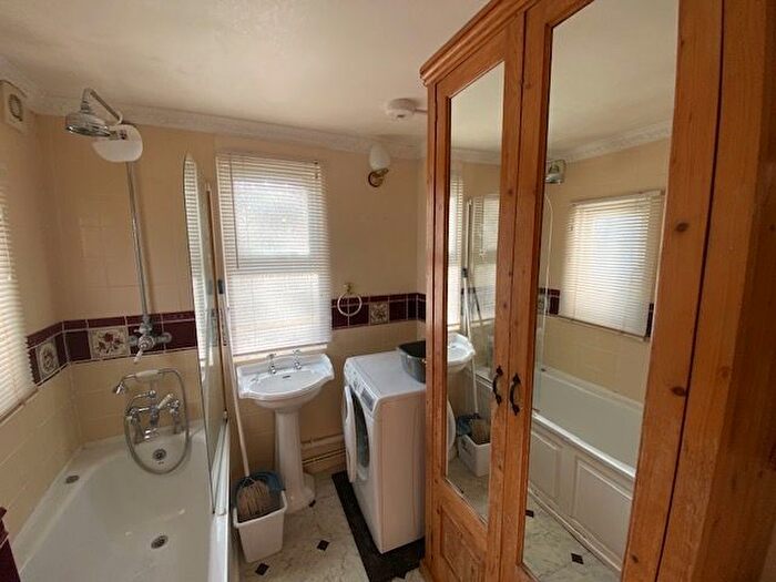 1 Bedroom Flat To Rent In Gordon Road, Brighton, BN1