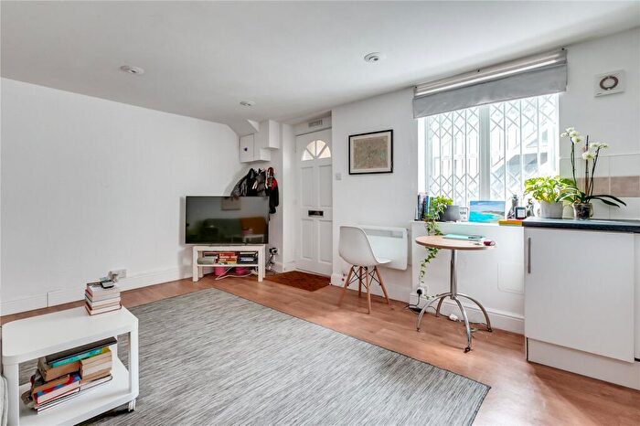 1 Bedroom Flat To Rent In Islington Park Street, Islington Central, N1