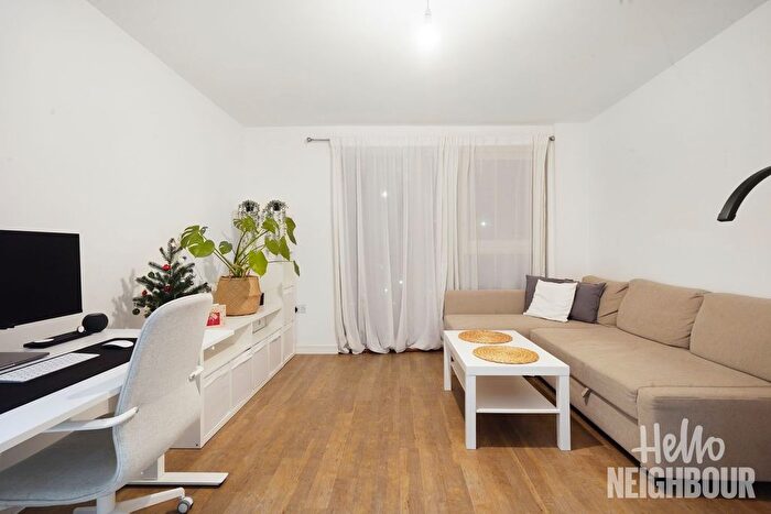 1 Bedroom Flat To Rent In Royal Court, Connersville Way, Croydon, CR0