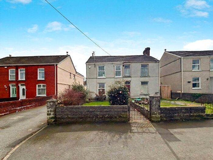 3 Bedroom Semi Detached House For Sale In Station Road, Grovesend, Swansea, SA4