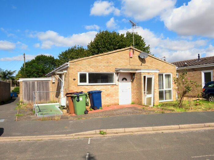 3 Bedroom Detached Bungalow For Sale In Grounds Way, Whittlesey, Peterborough, PE7