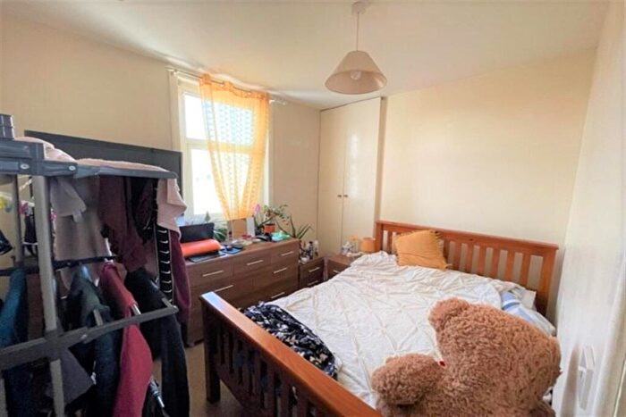 1 Bedroom Flat To Rent In Brockhurst Road, Gosport, PO12