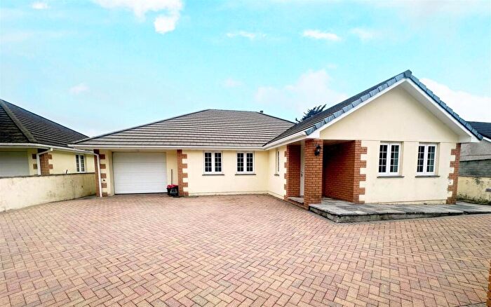 4 Bedroom Detached Bungalow To Rent In Lanjeth, High Street, PL26