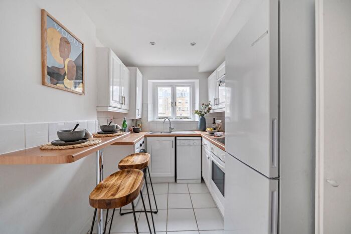 1 Bedroom Flat For Sale In Courtfield Gardens, South Kensington, London, SW5