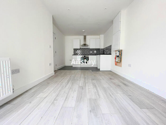 1 Bedroom Flat To Rent In Portswood Road, Southampton, SO17