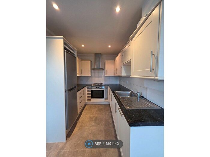 2 Bedroom Flat To Rent In Upper Grosvenor Road, Tunbridge Wells, TN1