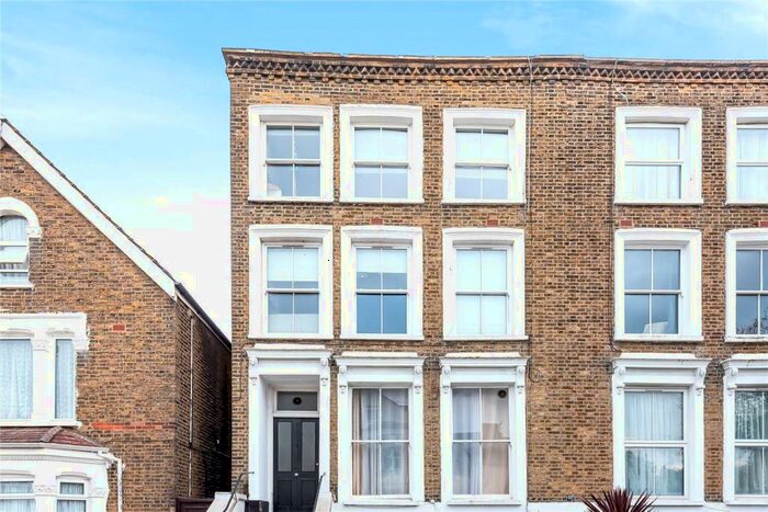 2 Bedroom Flat To Rent In Palmerston Road, London, N22