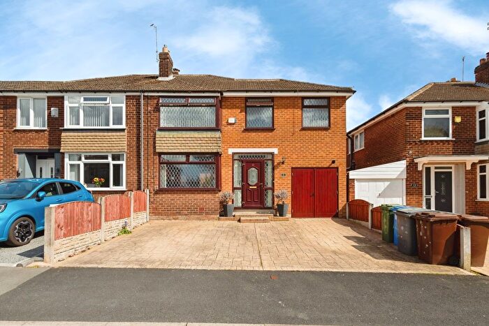 3 Bedroom Semi Detached House For Sale In Rivermead Road, Haughton Green, Denton, Manchester, M34