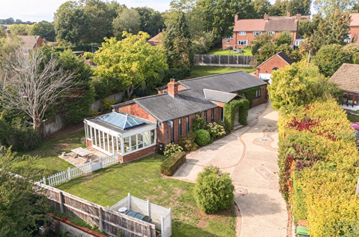 4 Bedroom Detached House For Sale In Yew Tree Road, North Waltham, Basingstoke, Hampshire, RG25