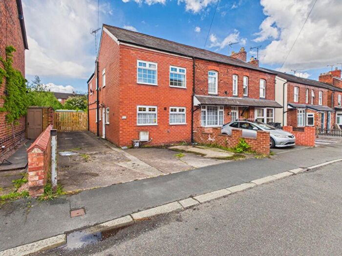 3 Bedroom Terraced House For Sale In Pearl Lane, Vicars Cross, CH3