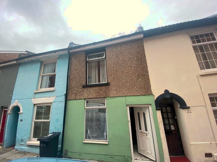 5 Bedroom House To Rent In Exmouth Road, Southsea, PO5