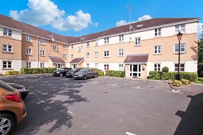 2 Bedroom Flat To Rent In Scholars Walk, Langley, SL3