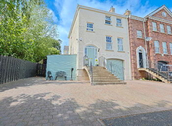 4 Bedroom End TownHouse For Sale In Summerhill Brae, Banbridge, BT32