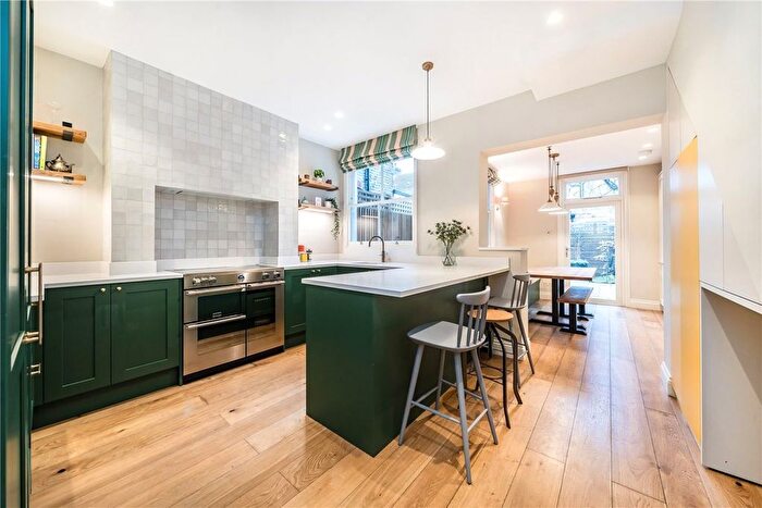 5 Bedroom Terraced House For Sale In Brudenell Road, London, SW17
