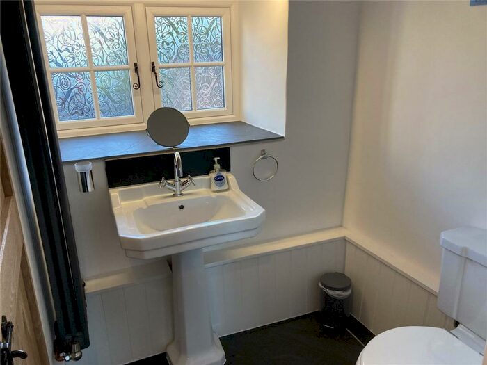 2 Bedroom Detached House For Sale In Pengroeslon Fawr, Nr Llangwnadl, LL53