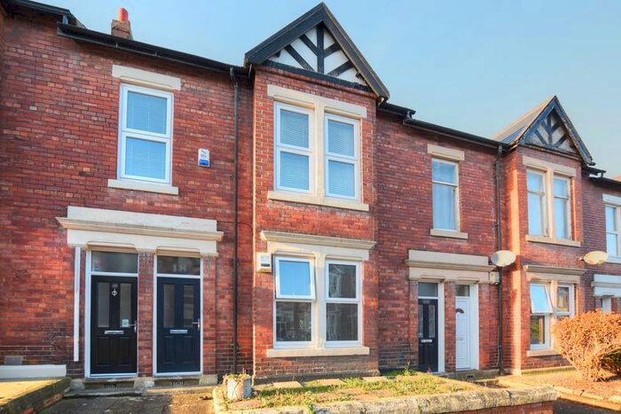 2 Bedroom Flat To Rent In Sandringham Road, Gosforth, Newcastle Upon Tyne, NE3