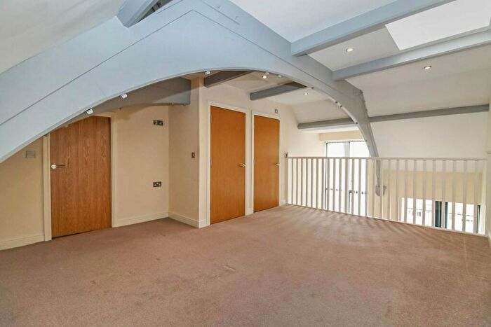 2 Bedroom Flat To Rent In The Grange, Richardshaw Lane, Pudsey, Leeds, LS28