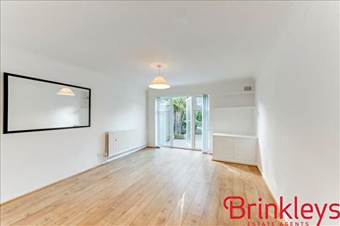 2 Bedroom Terraced House To Rent In Spencer Walk, London, SW15