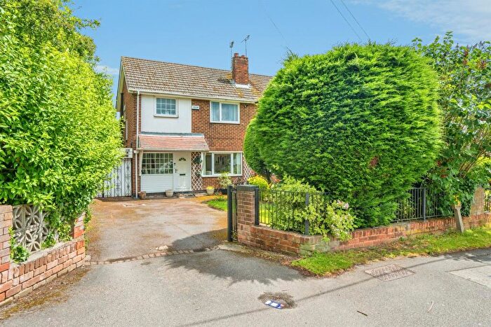 3 Bedroom Semi Detached House For Sale In Borrowash Road, Spondon, Derbyshire, DE21