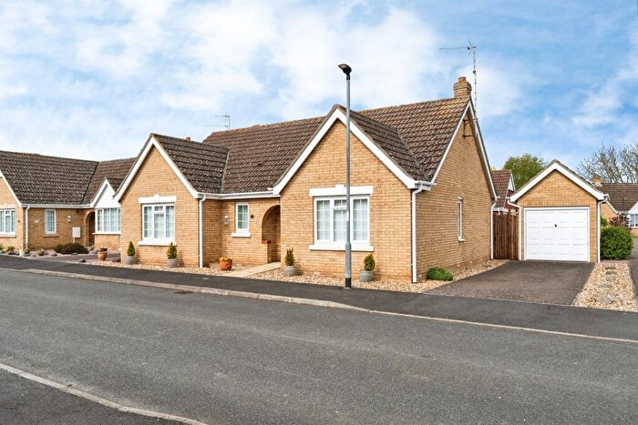 3 Bedroom Detached Bungalow For Sale In Waggoners Way, Wimblington, March, PE15