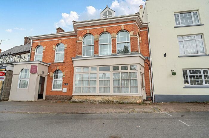 1 Bedroom Flat For Sale In The Square, Uffculme, Cullompton, EX15