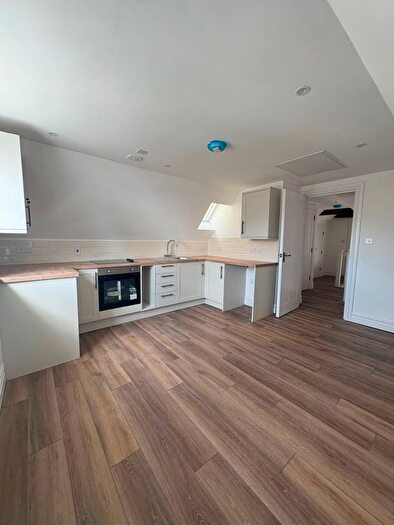 2 Bedroom Flat To Rent In Preston Street, Faversham, ME13