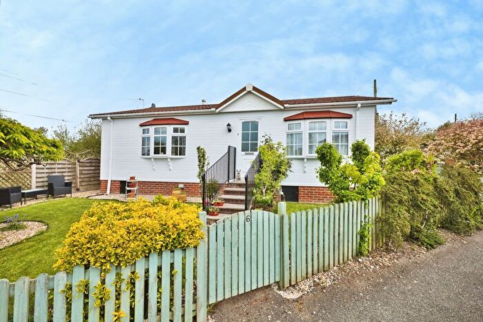 2 Bedroom Park Home For Sale In College Close, Langport, Somerset, TA10