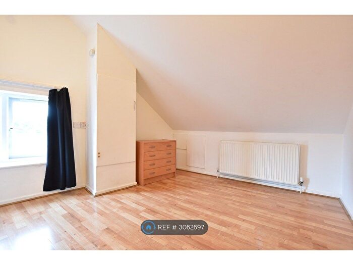1 Bedroom Flat To Rent In Park Street, Luton, LU1