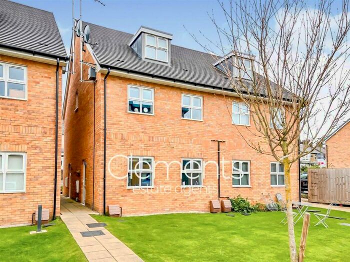 1 Bedroom Flat To Rent In Ebberns Road, Apsley, Hemel Hempstead, HP3