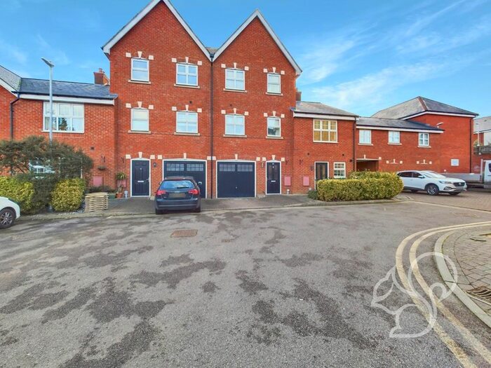 3 Bedroom Town House To Rent In St. Leonards Road, Colchester, CO1