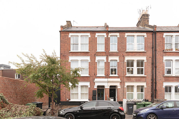 2 Bedroom Flat For Sale In Southwell Road, Camberwell, SE5