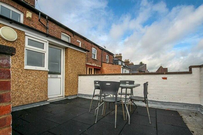 2 Bedroom Maisonette To Rent In Charles Street, Berkhamsted, HP4