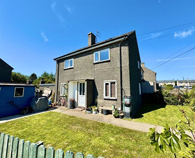 3 Bedroom Semi-Detached House For Sale In Glan Y Pwll, Nefyn, Pwllheli, LL53
