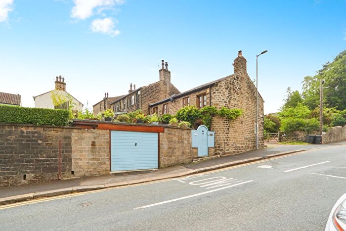 3 Bedroom Semi-detached House For Sale In Green Head Road, Keighley, BD20