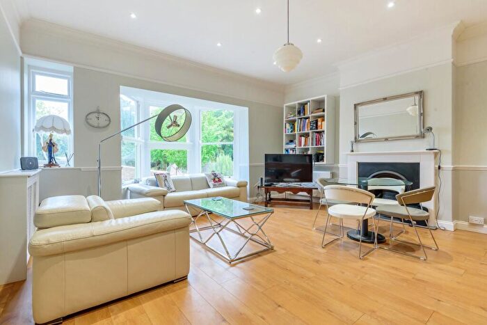 2 Bedroom Apartment For Sale In Chamberlain Street, Wells, BA5