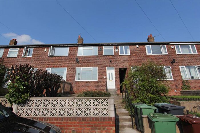 3 Bedroom Town House To Rent In Vesper Way, Kirkstall, LS5